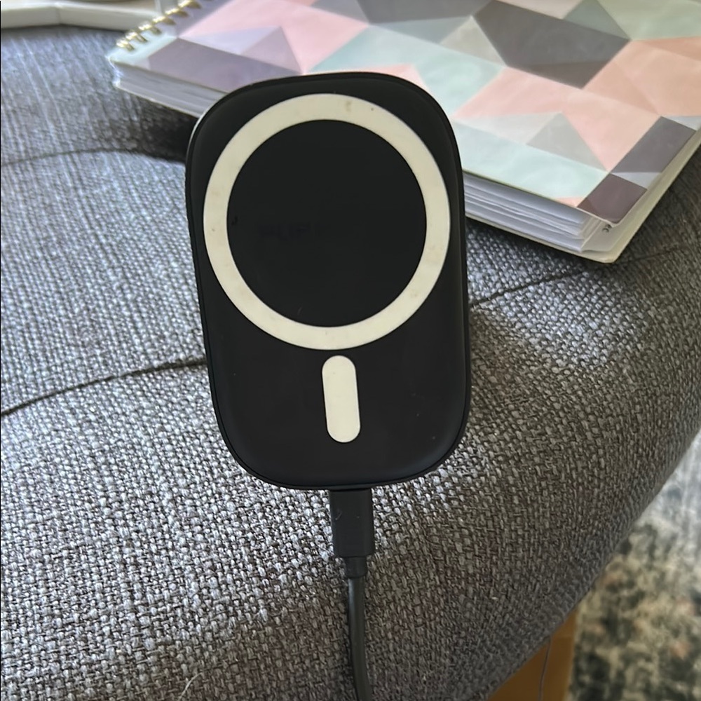 Magnetic iPhone Car Charger